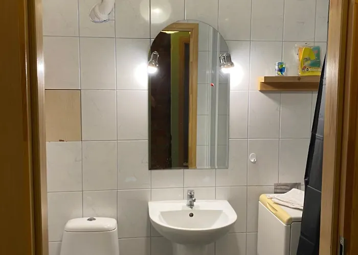 Male Mieszkanie W Centrum Miasta Bezplatny Parking Lägenhet *